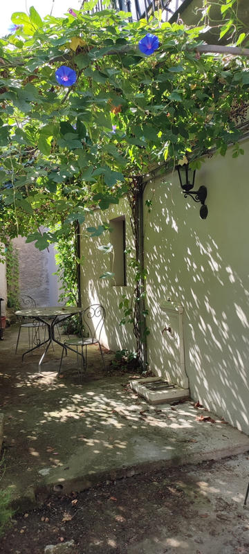 Propriété - 300 m² - 9 pièces