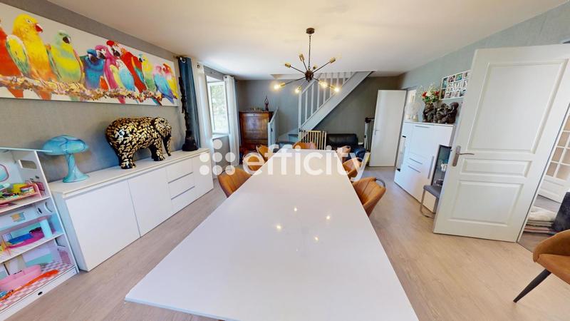 Maison - 200 m² - 7 pièces