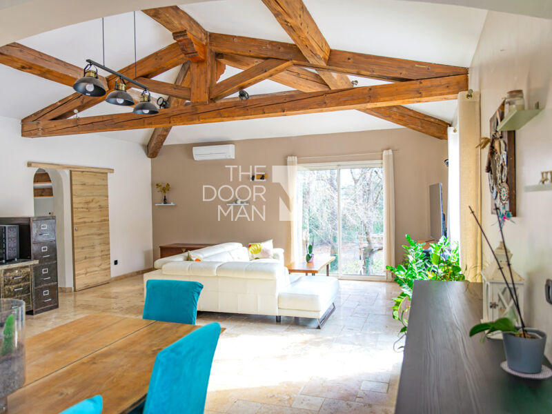 Villa - 167 m² - 6 pièces