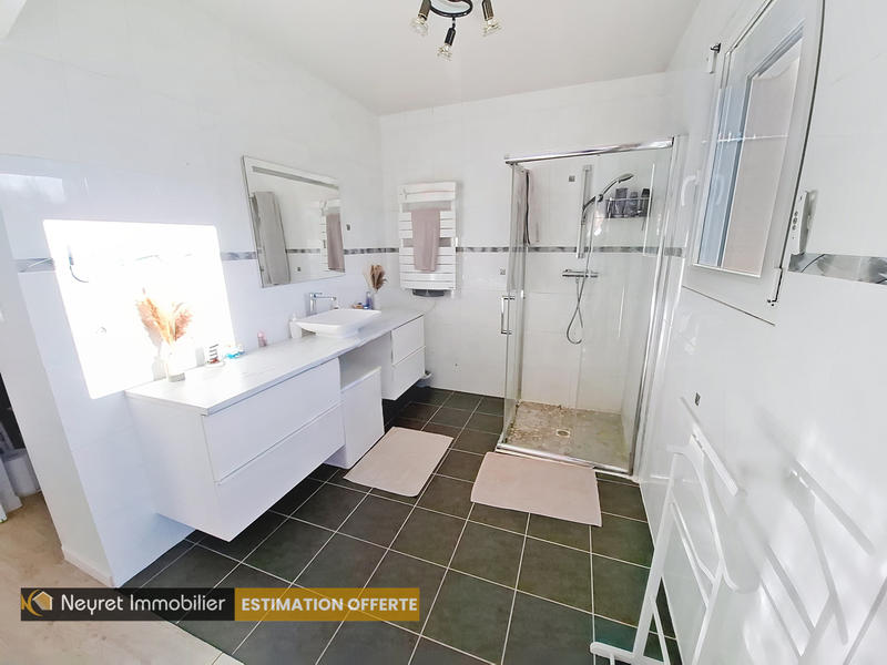 Maison - 130 m² - 7 pièces