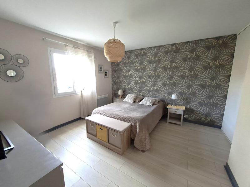 Maison traditionnelle - 181 m² - 9 pièces