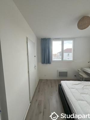 Chambre - 9 m² - 1 pièce