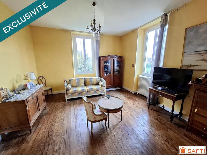 Maison - 240 m² - 10 pièces