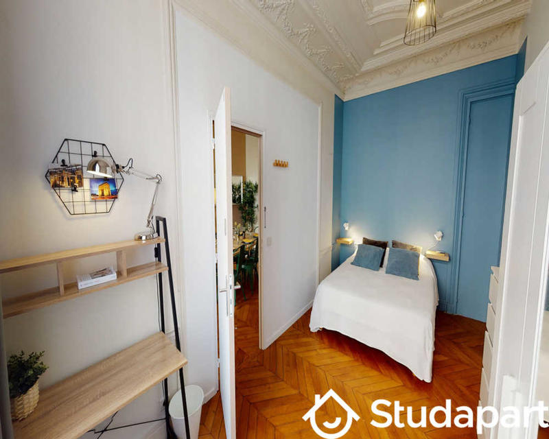 Chambre - 200 m² - 1 pièce