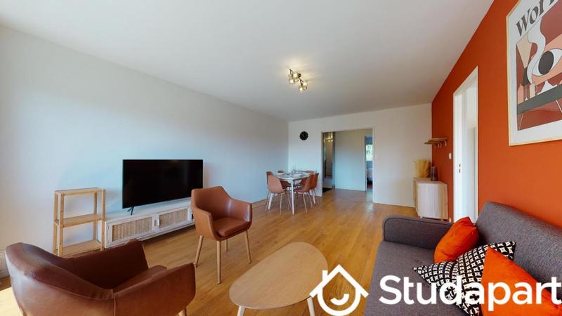 Chambre - 13 m² - 1 pièce