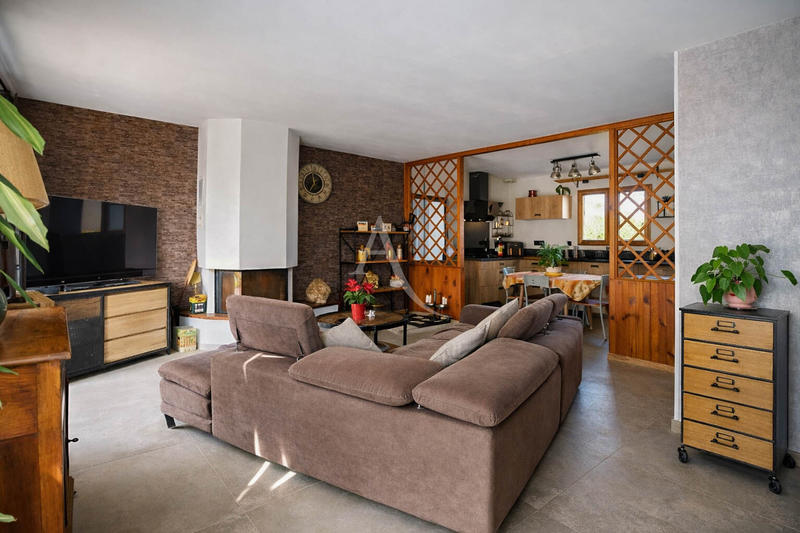 Maison - 137 m² - 7 pièces