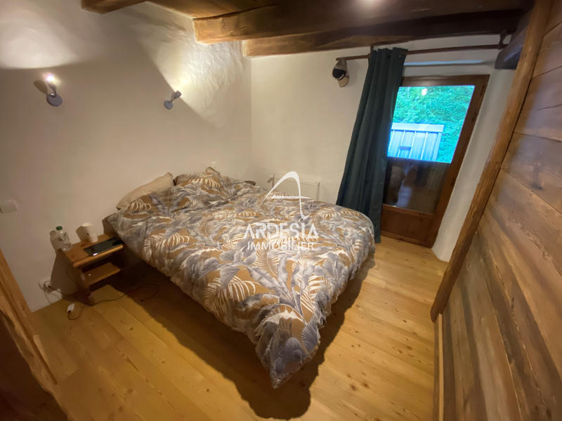 Maison - 250 m² - 8 pièces