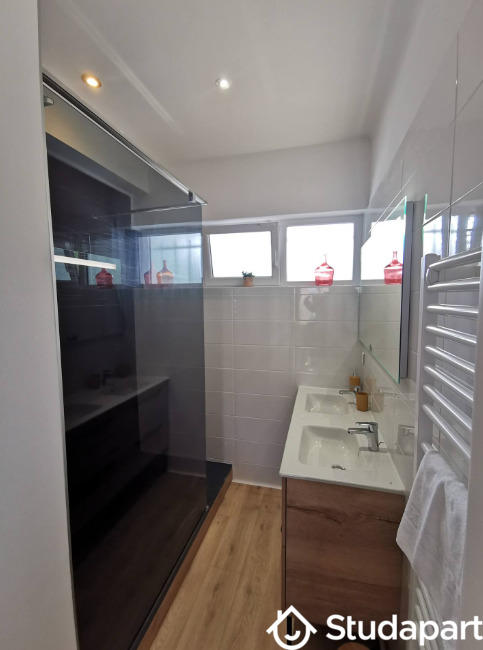 Chambre - 9 m² - 1 pièce