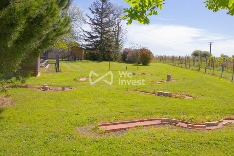 Maison - 341 m² - 12 pièces