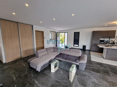 Villa - 140 m² - 5 pièces