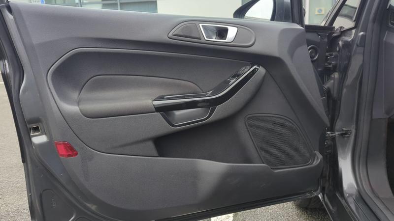 Ford Fiesta 1 Ecoboost 100 Titanium - 5 places