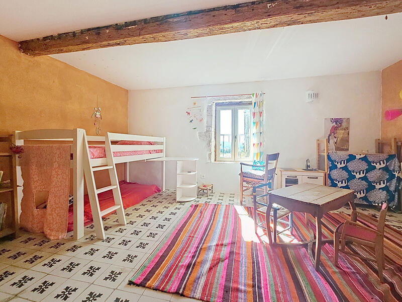 Maison - 280 m² - 10 pièces