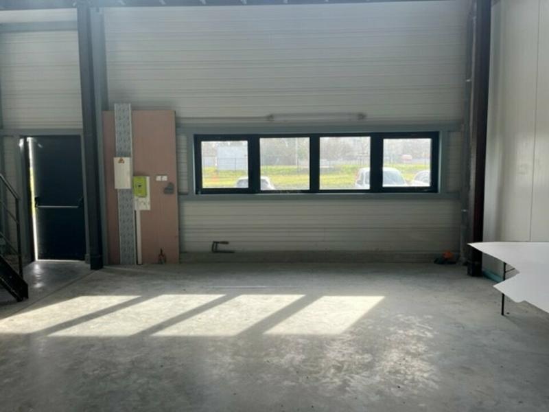 Local d'activité / Entrepôt - 126 m²