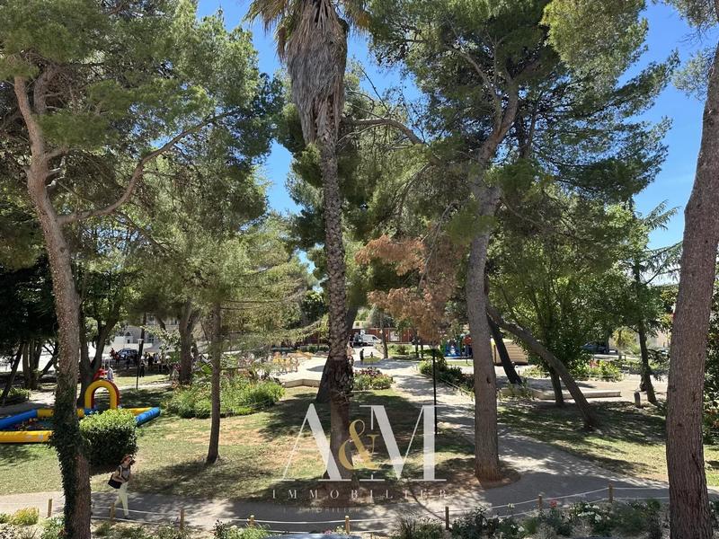 Appartement - 92 m² - 4 pièces