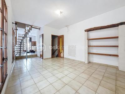 Maison de village - 80 m² - 4 pièces