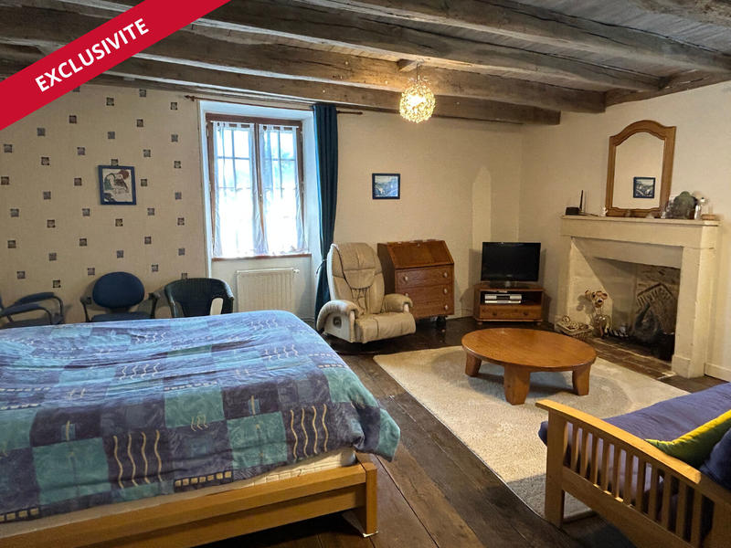 Maison - 210 m² - 7 pièces