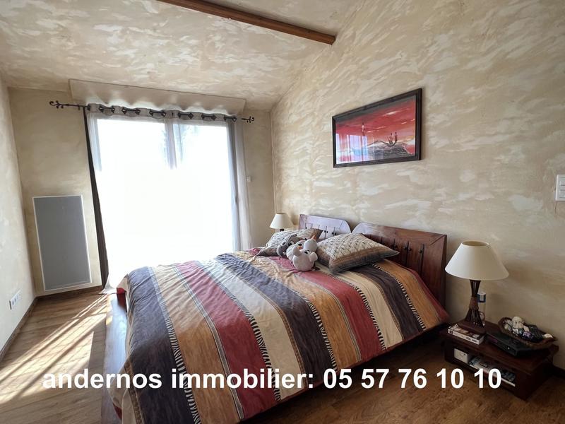 Maison traditionnelle - 166 m² - 6 pièces