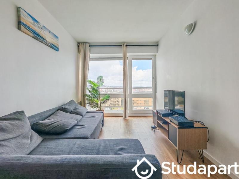 Chambre - 13 m² - 1 pièce