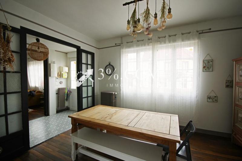 Maison - 193 m² - 10 pièces