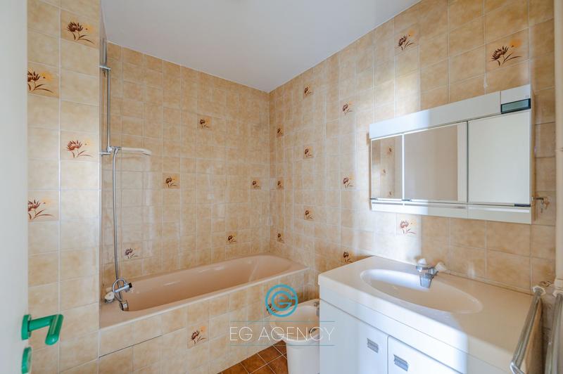 Appartement - 90 m² - 4 pièces