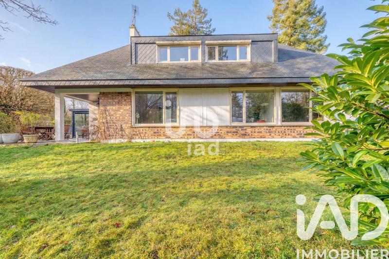 Maison - 176 m² - 8 pièces