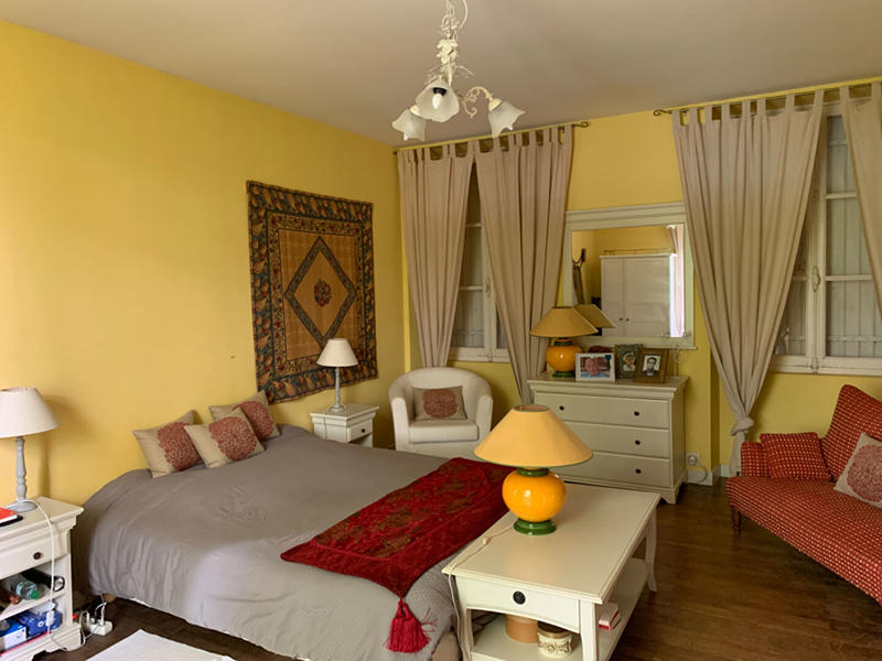 Maison - 454 m² - 14 pièces