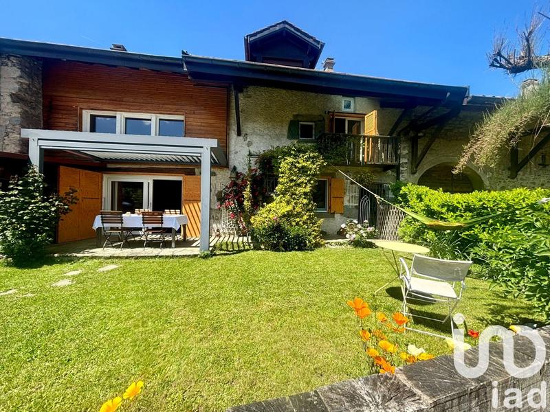 Maison de village - 271 m² - 8 pièces