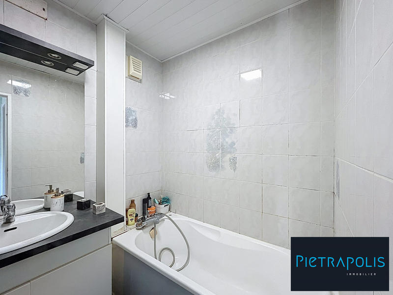 Appartement - 81 m² - 5 pièces