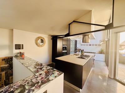 Maison - 184 m² - 6 pièces