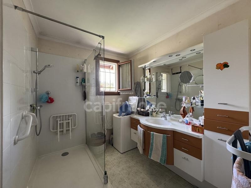 Maison - 182 m² - 7 pièces