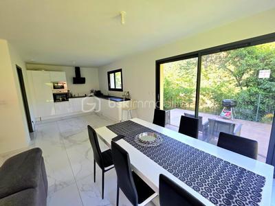 Villa - 92 m² - 4 pièces