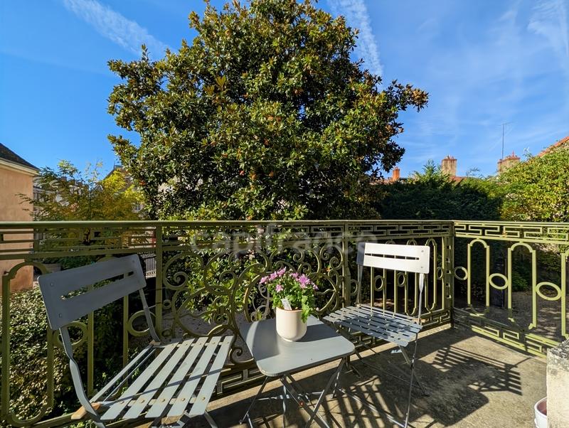 Appartement bourgeois - 161 m² - 5 pièces