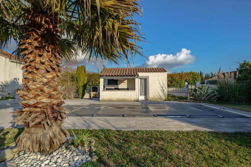 Maison - 207 m² - 9 pièces