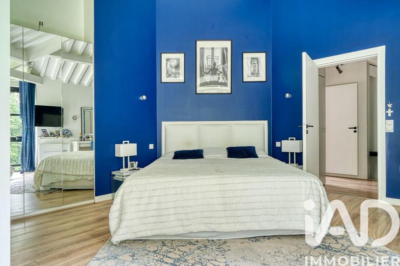 Maison - 350 m² - 10 pièces