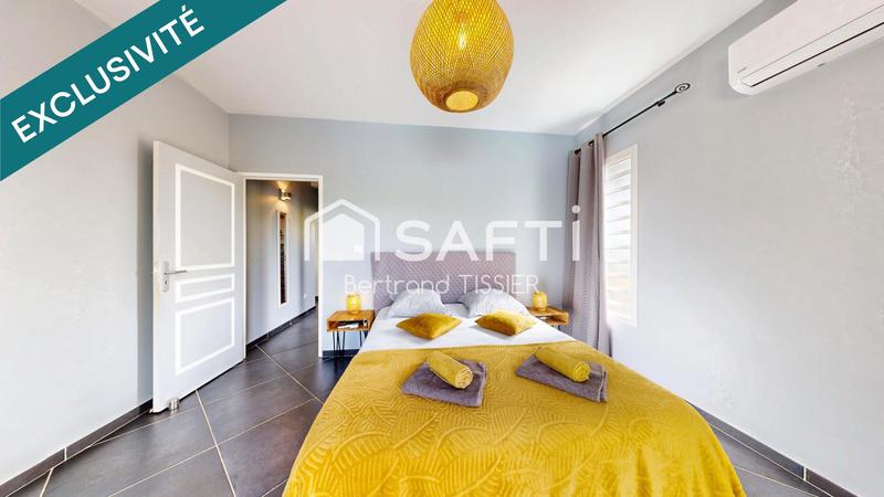 Villa - 240 m² - 5 pièces