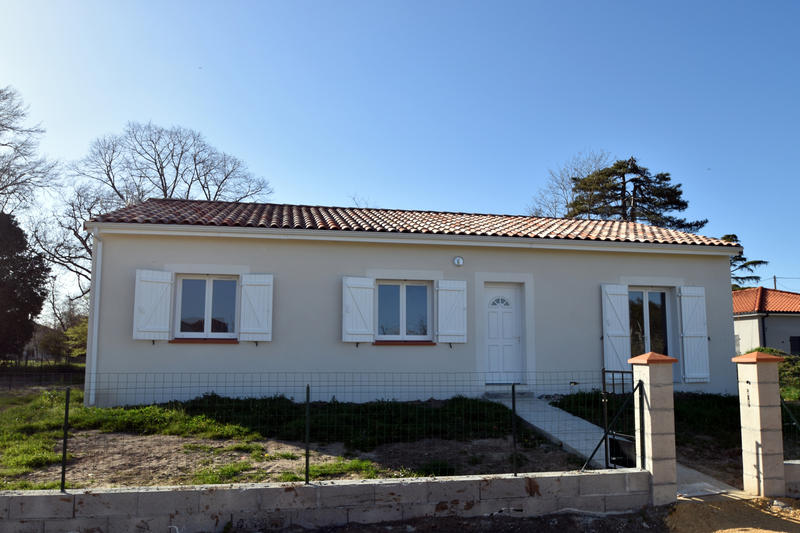Maison - 90 m² - 4 pièces