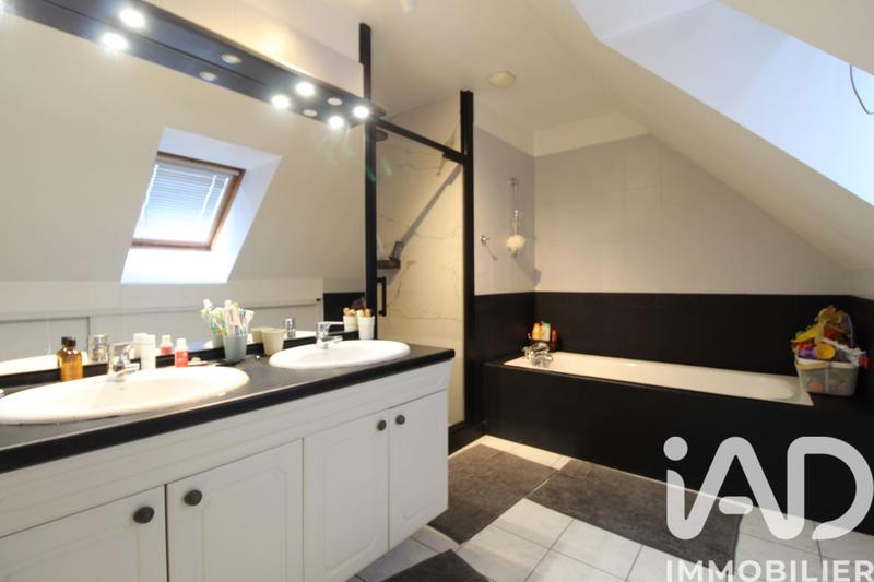 Maison - 111 m² - 6 pièces