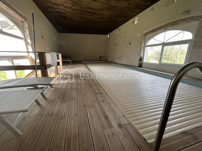 Château - 897 m² - 16 pièces