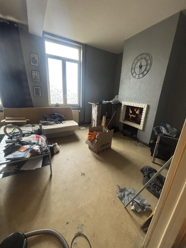 Appartement - 80 m² - 6 pièces