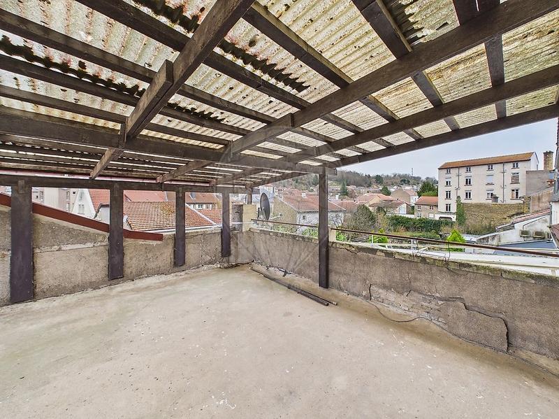 Maison - 240 m² - 12 pièces