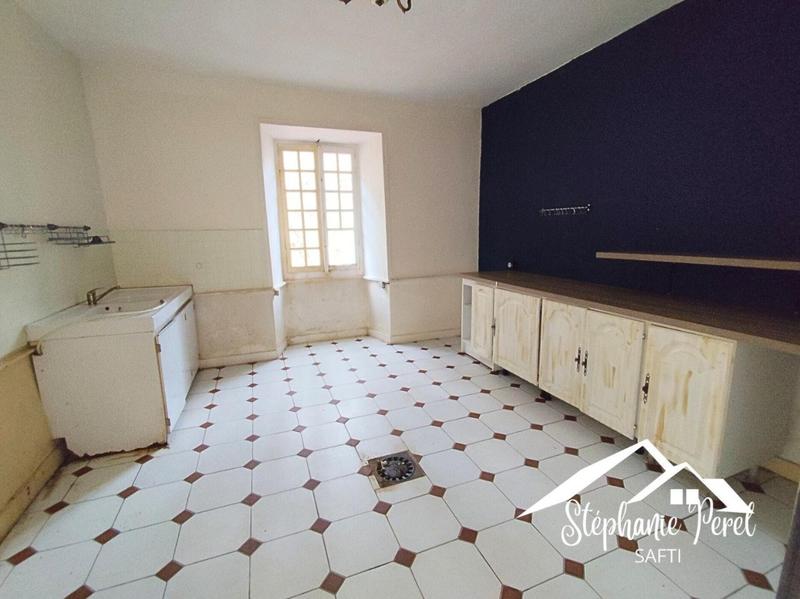 Maison - 300 m² - 10 pièces