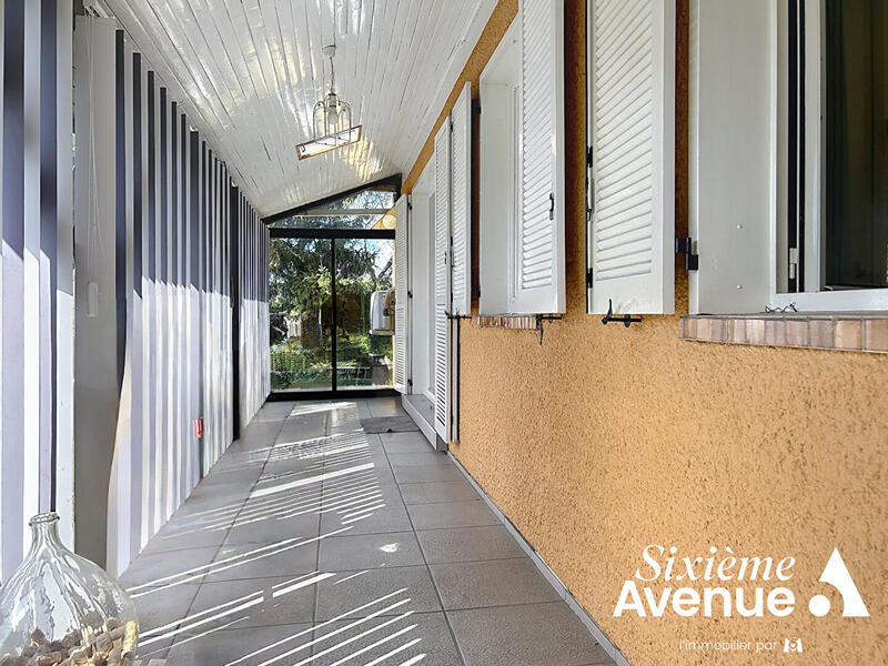 Maison - 96 m² - 4 pièces