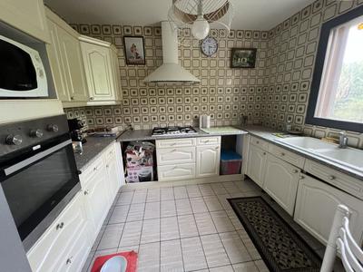 Maison traditionnelle - 273 m² - 5 pièces