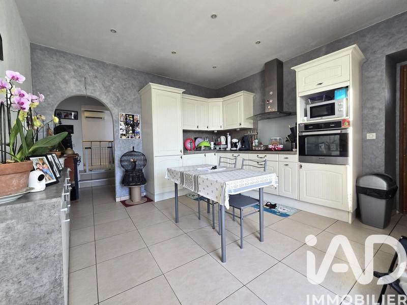 Appartement - 80 m² - 4 pièces