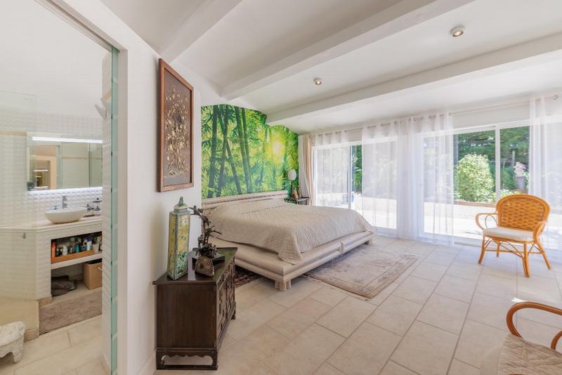 Maison - 304 m² - 7 pièces