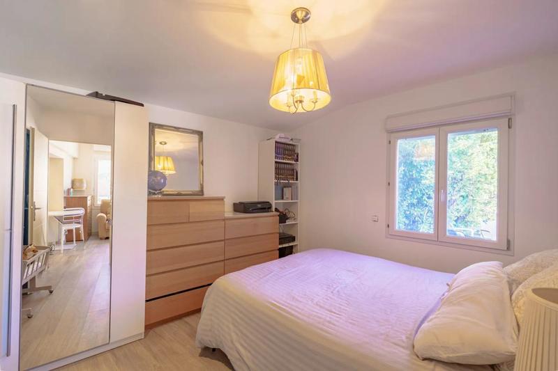 Maison - 350 m² - 6 pièces