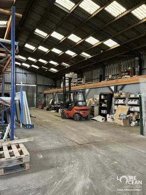 Entrepôt - 800 m²