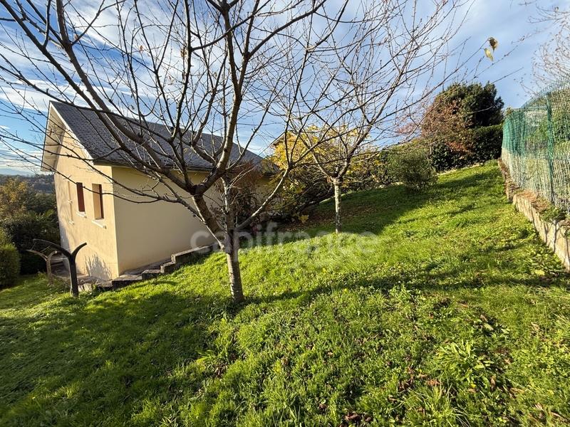 Maison - 95 m² - 5 pièces