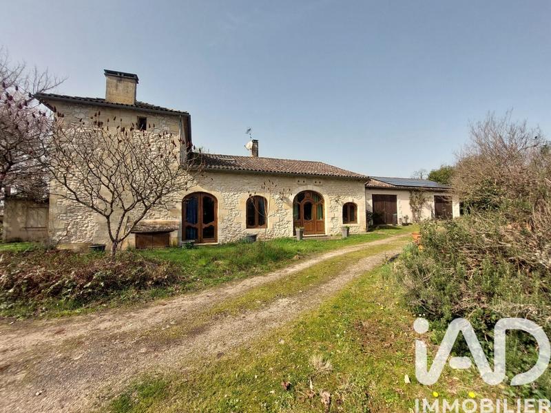 Maison - 274 m² - 9 pièces