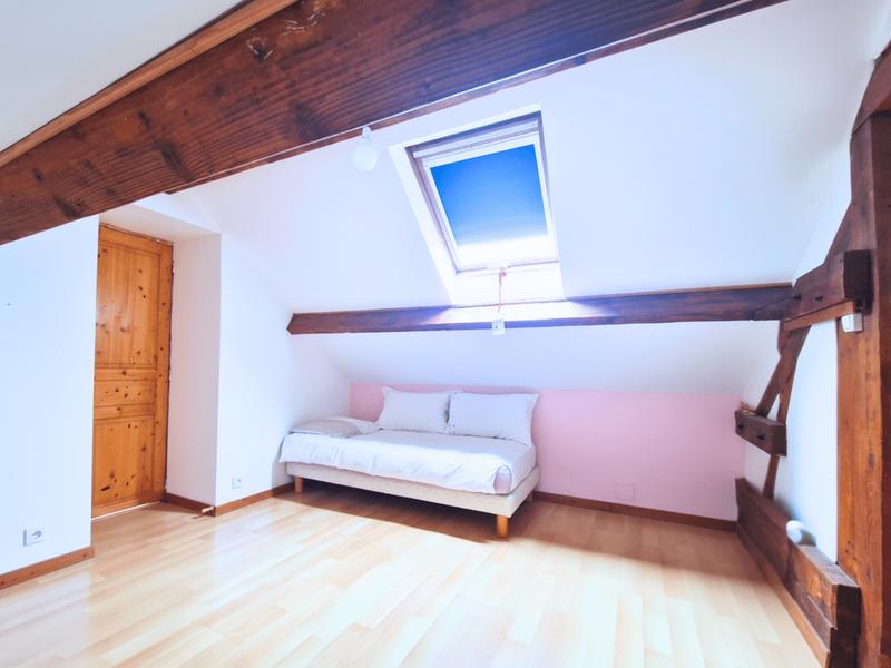 Maison - 193 m² - 9 pièces